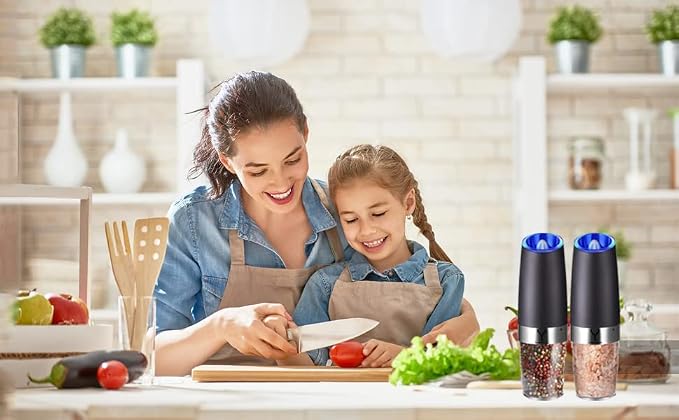 Gravity Electric Grinder set of 2, Automatic Pepper and Salt Mill Grinder - Image 8