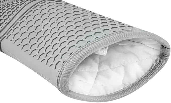 Restaurantware 2-Piece Silicone Oven Mitts Set 1 Case of 13.98 x 7.28 x 1.57 - Image 8