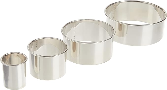 Ateco 4 Piece Stainless Steel Plain Edge Round Cutters Set in Graduated Sizes by Ateco