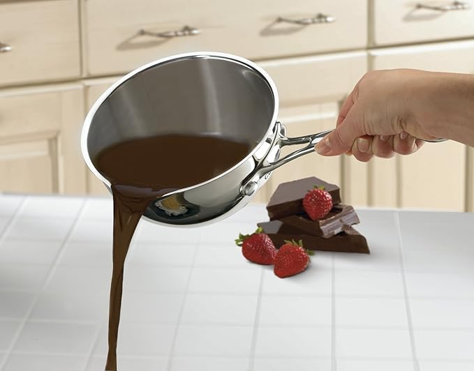 Cuisinart 735-16OP Chef's Classic Stainless 1-Quart Pour Saucier - Image 2