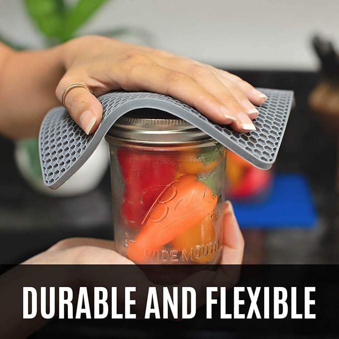 BPA-Free Soft Silicone 4 Piece Oven Mitts & Trivets Set - Image 6