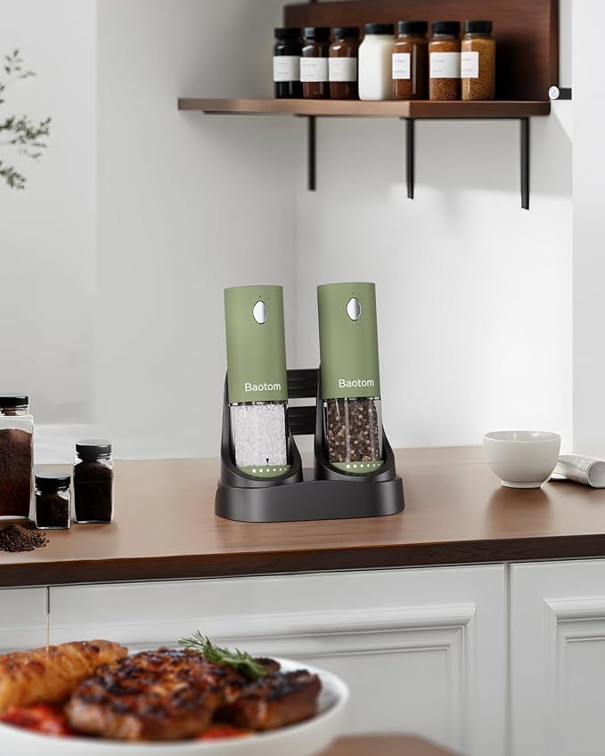 Electric Salt and Pepper Grinder Set - Image 6