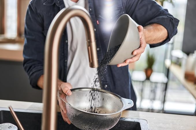Zwilling 9.4-inch 18/10 Stainless Steel Strainer - Image 4