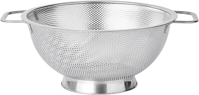 Fox Run Large Stainless Steel Colander, 3 Quart Pasta Strainer by foxrunbrands