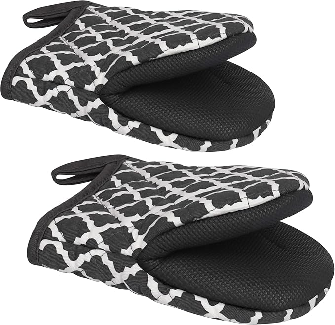 1 Pair Short Oven Mitts by Qulable