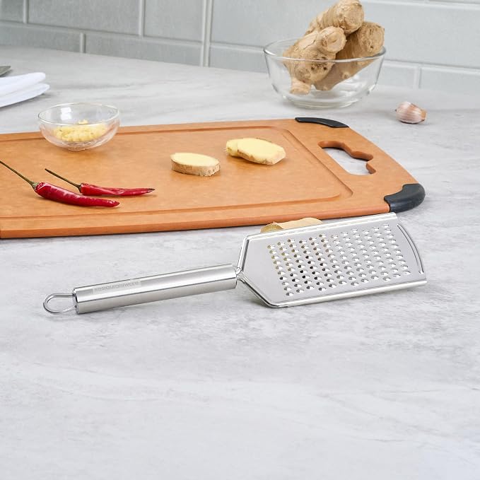 Restaurantware-German Standard Fine Handheld Graters, 6 Flat Cheese Graters - Image 8