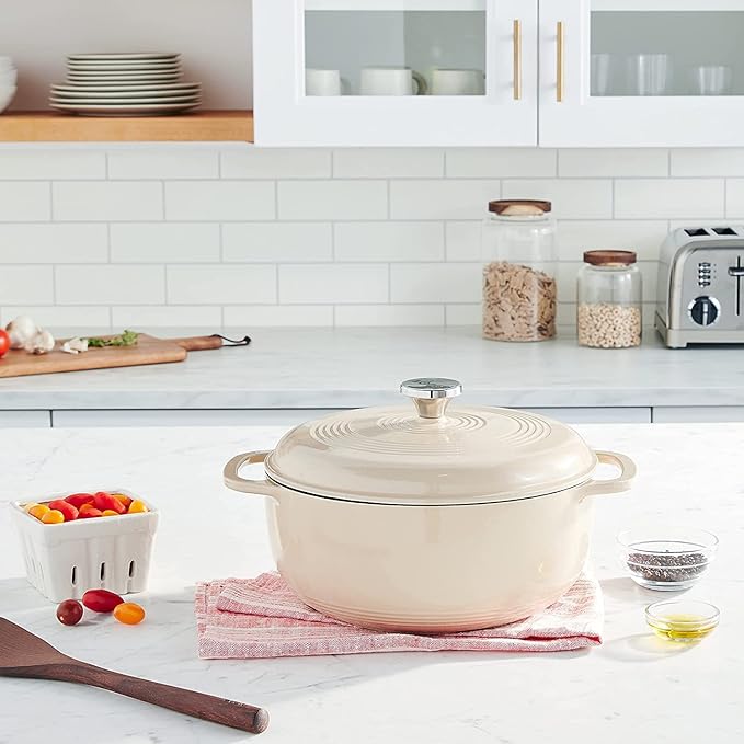 Lodge 3 Quart Enameled Cast Iron Dutch Oven - Image 4