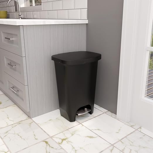Glad Premium 13 Gallon Trash Can - Image 3