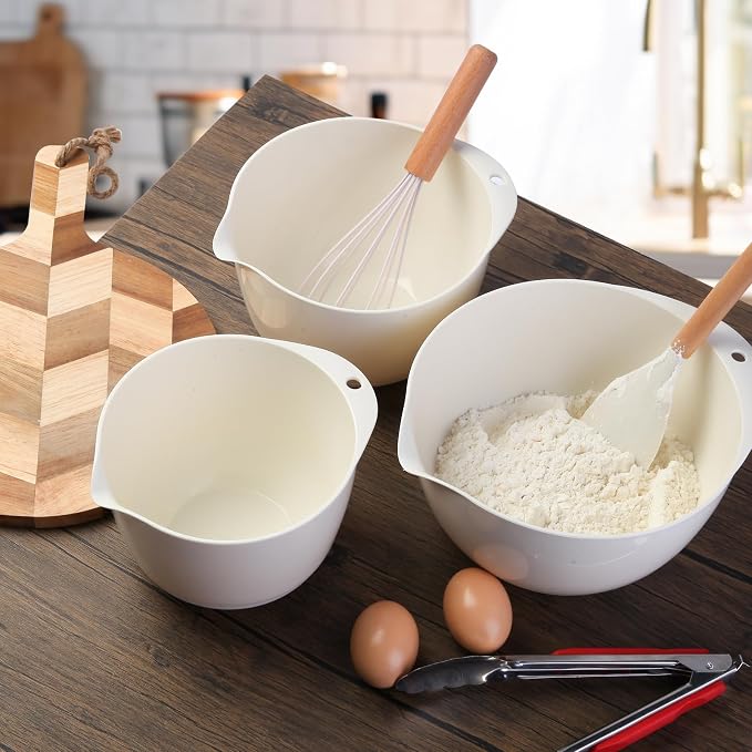 3 Plastic Mixing Bowls with Pour Spout, Lids and TPR Non-Slip Bottom, Small - Image 4