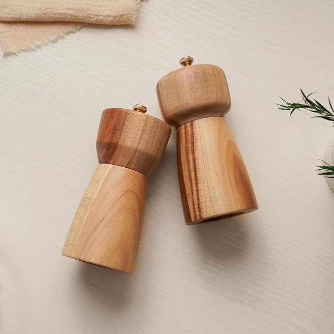 Salt and Pepper Grinder Set - Image 6