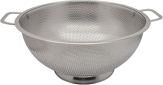 Fox Run Large Stainless Steel Colander, 5 Quart Pasta Strainer by foxrunbrands