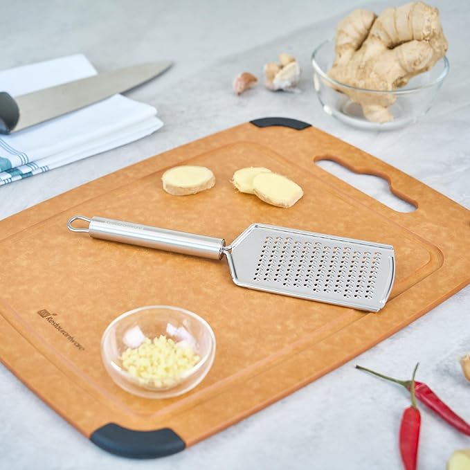 Restaurantware-German Standard Fine Handheld Graters, 6 Flat Cheese Graters - Image 7