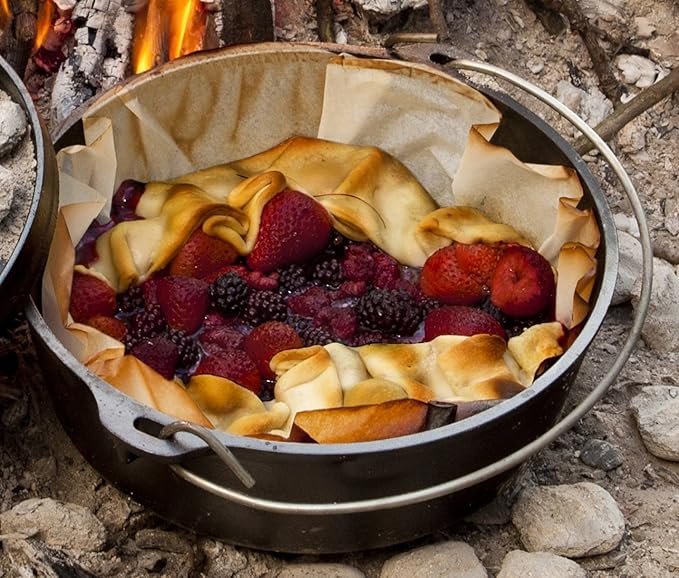 Lodge 20 Inch Diameter Parchment Paper Dutch Oven Liner - Image 2