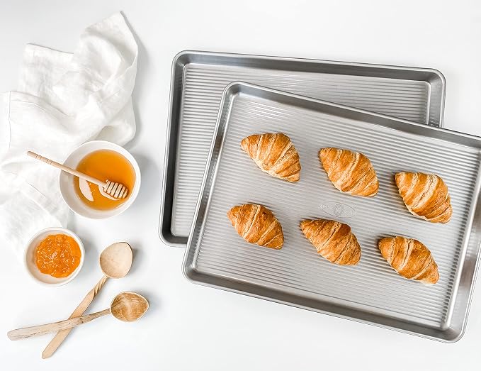 USA Pan Nonstick Quarter Sheet Pan - Image 2