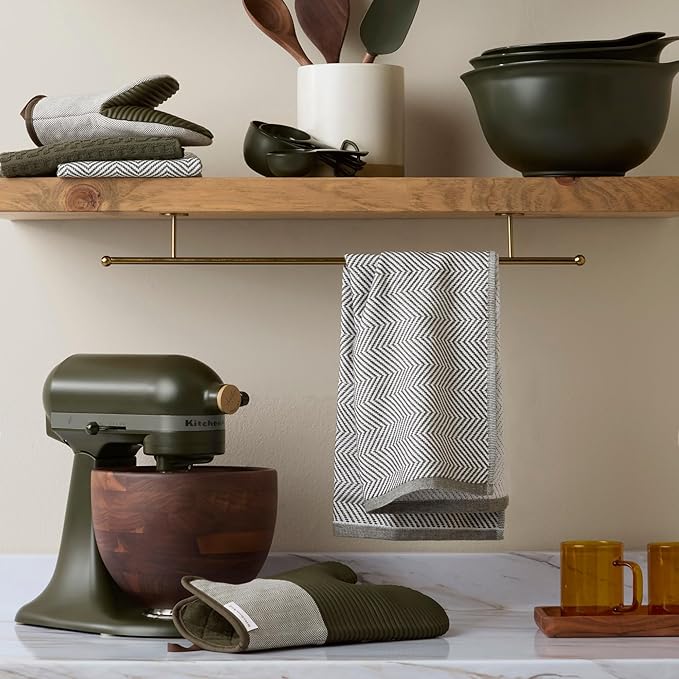 KITCHENAID® Evergreen Design Series Herringbone Ribbed Soft Silicone Oven Mitts - Image 5