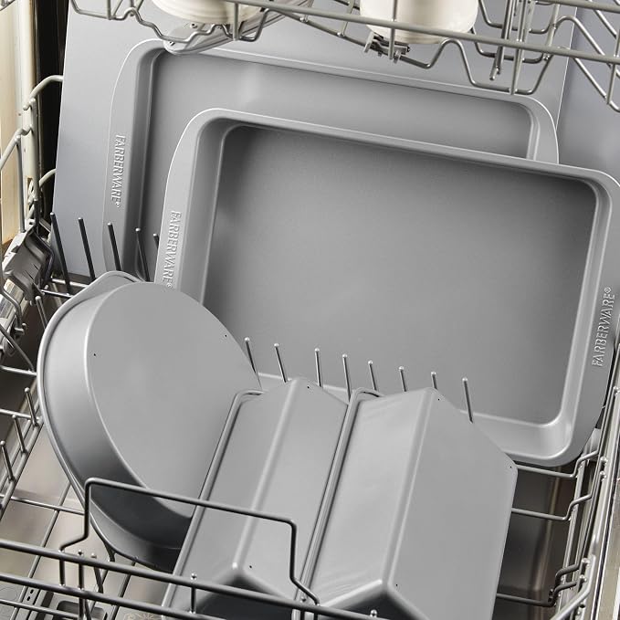 Farberware Insulated Nonstick Bakeware 14-Inch x 16-Inch Jumbo Cookie Sheet - Image 7