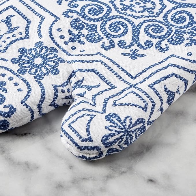 Martha Stewart Strie Medallion Oven Mitt 2-Pack Set - Image 4