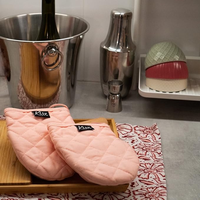 Pink Silicone Oven Mitts & Pot Holders Set - Image 7