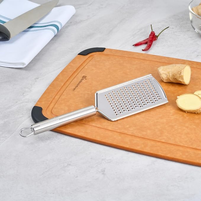 Restaurantware-German Standard Fine Handheld Graters, 24 Flat Cheese Graters - Image 3