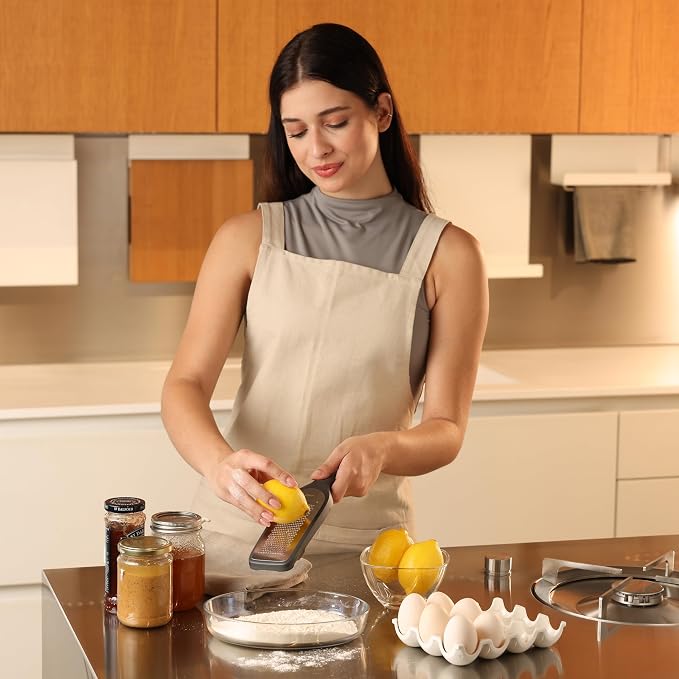 Zyliss Coarse Grater – Handheld Cheese & Vegetable Grater - Image 8