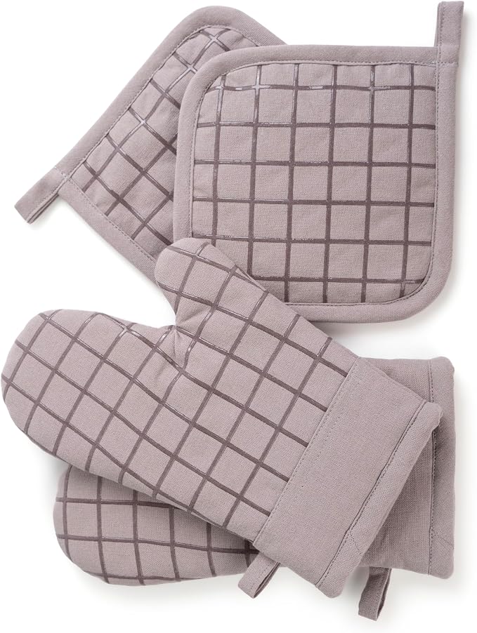 Oven Mitts and Pot Holders Set for Kitchen | 4 Pc Set| Heat Resistant Up to by Unknown