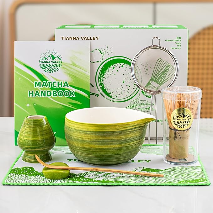 Matcha Whisk Set, Whisk Holder, Unique Gift Set, Tradition Matcha Tea Set by TIANNAVALLEY