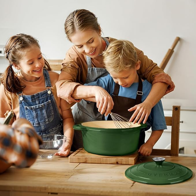 Overmont Enameled Cast Iron Dutch Oven - Image 8