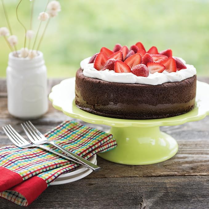 Nordic Ware Prism 9-Inch Round Cake Pan, 1 Pack - Image 5