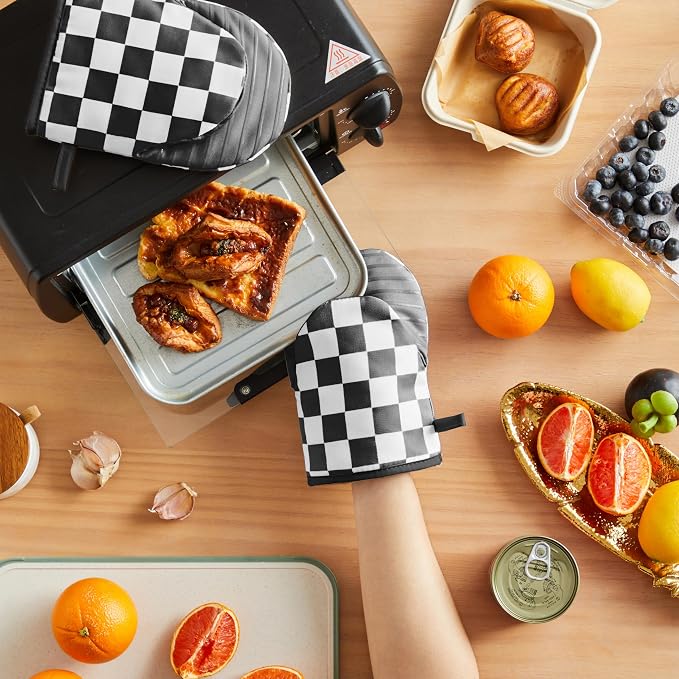 Ohocut Checkered Mini Oven Mitts Heat Resistant, Vintage Retro Black and White - Image 2