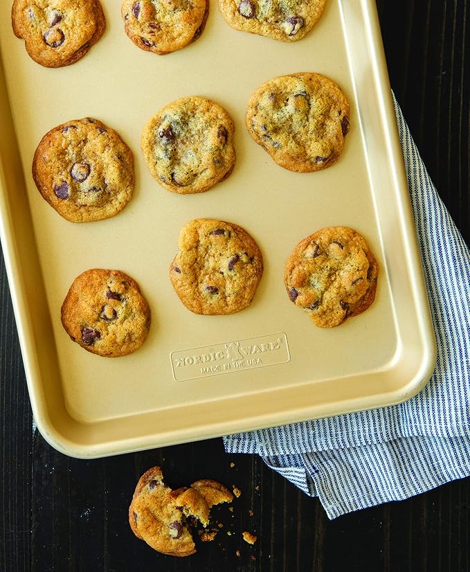 Nordic Ware Naturals Nonstick Quarter Sheet - Image 3
